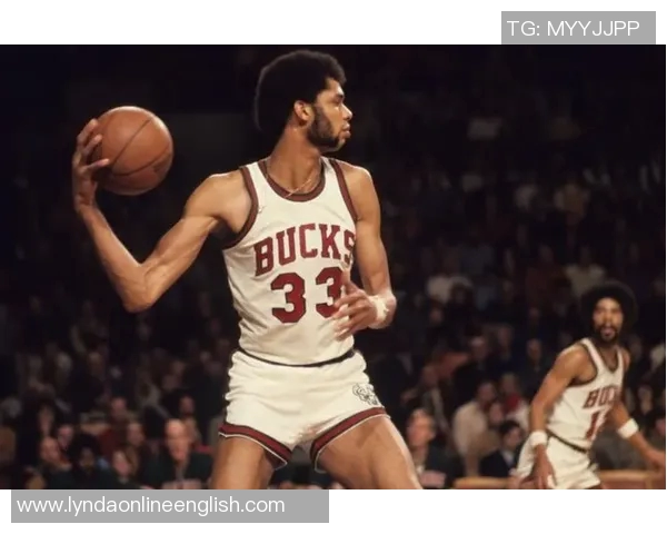 莱昂纳德谈球队表现:第四节领先优势被追平需加强改进