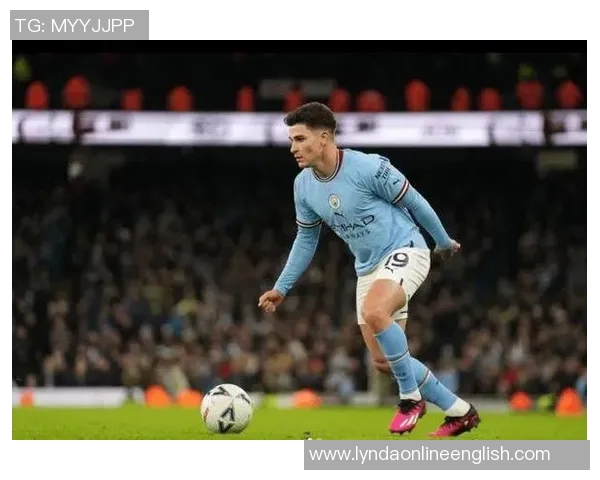 阿尔瓦雷斯谈青训选择与身高困扰：年龄小不加入皇马身高从未影响我